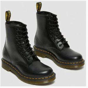 Dr. Martens 1460 SMOOTH LEATHER LACE UP BOOTS Women's Size 7 US